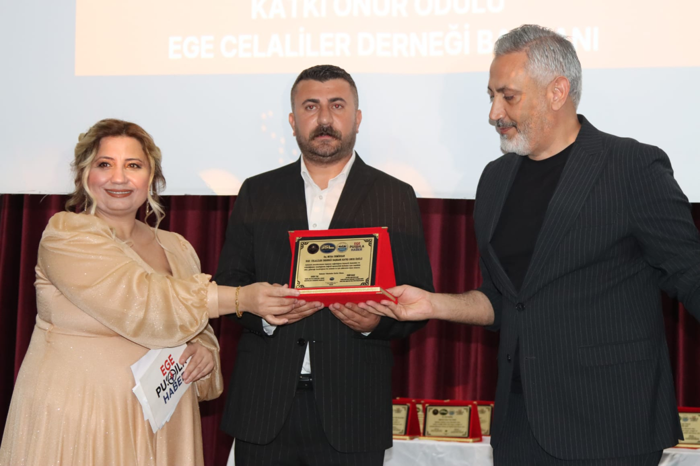 8fa853e6-89ae-4ba4-b40d-c9d64a1c1a9c-i6a36babfad9b7.jpg