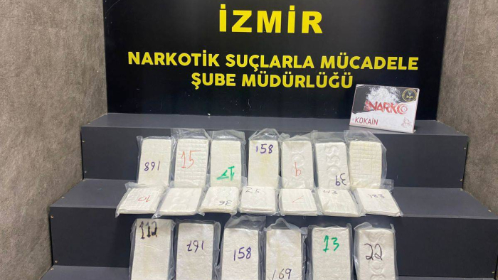 İzmir'de uyuşturucu operasyonu: 11 şüpheli tutuklandı