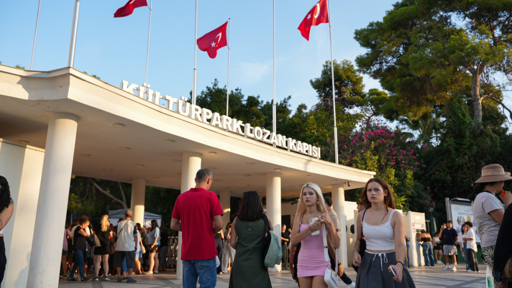 İzmir’de konser ve etkinlikler iptal edildi