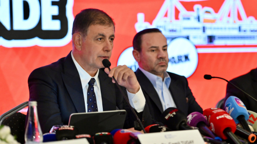 İEF 95’inci buluşmaya hazırlanıyor Tugay: İzmir'in fuarlarla bağı her zaman güçlü olacak Türkiye’nin fuarcılık serüvenini başlatan İzmir Enternasyonal Fuarı, 95’inci kez kapılarını açmaya hazırlanıyo