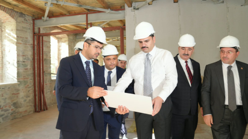 VE İNAN O BİNAYA GİRİŞ YAPTI