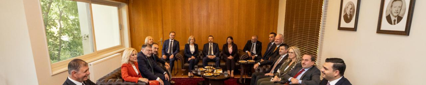 AK Parti Heyetinden Başkan Tugay’a Ziyaret: “Ortak Paydamız İzmir”