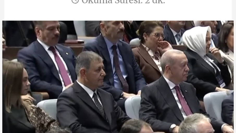 Cumhurbaşkanı Erdoğan, Cemil Tugay’a AK Parti rozetini taktı