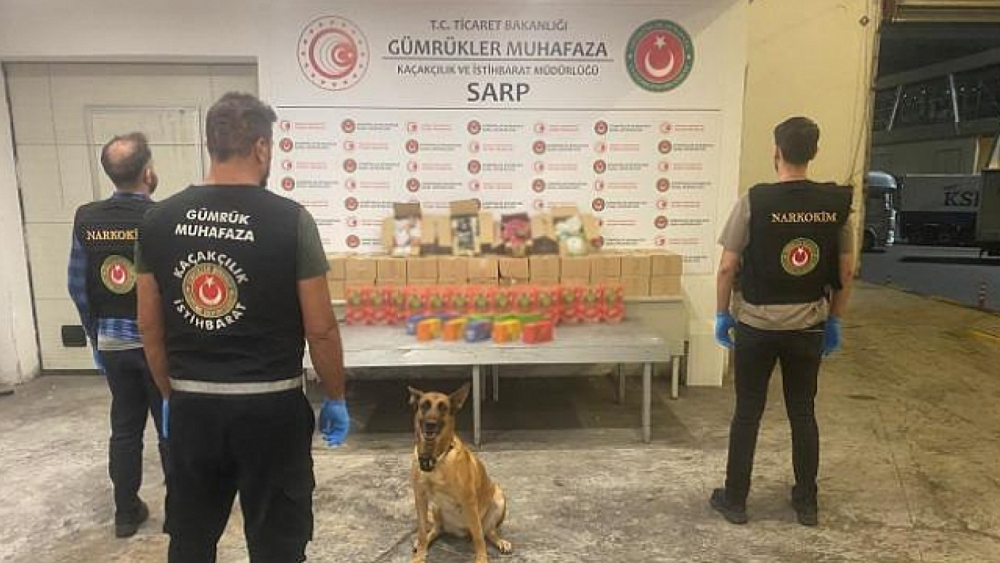 Sarp ve İstanbul’da 1,1 milyar liralık uyuşturucu yakalandı